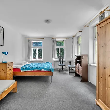 Pod Marianskou Horou 4*