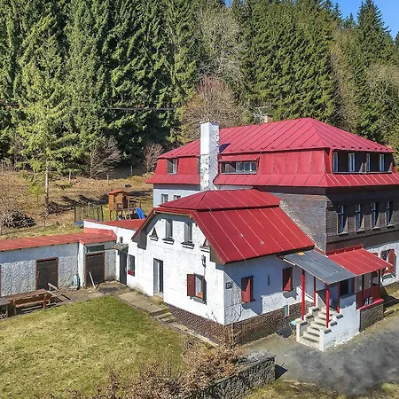 Pod Marianskou Horou 4*