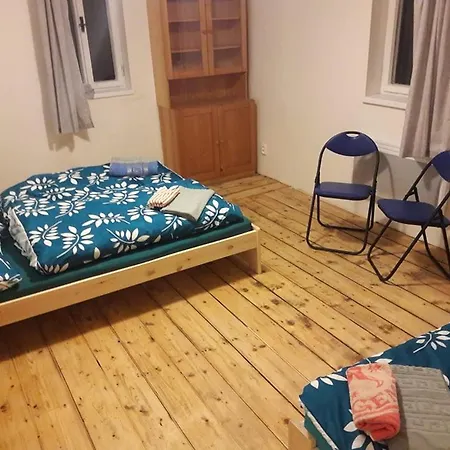 Pod Marianskou Horou Konukevi Desná