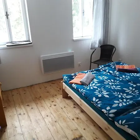 Pod Marianskou Horou 4*