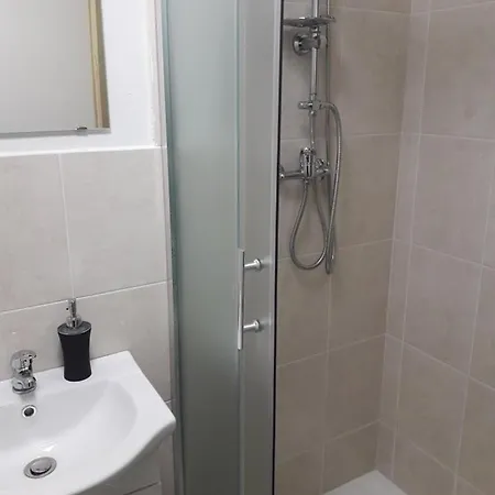 Pod Marianskou Horou 4*