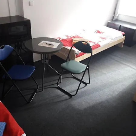 Pod Marianskou Horou Konukevi *